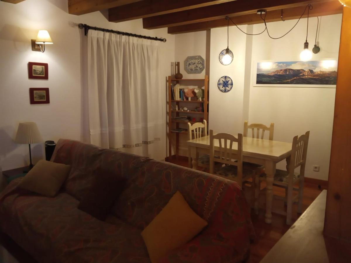 Appartamento Apartamento Exclusivo En El Pueblo Mas Bonito Duplex Roda de Isábena Esterno foto